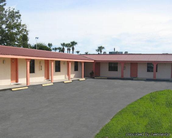 Scottish Inn - Okeechobee Buitenkant foto