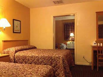 Scottish Inn - Okeechobee Buitenkant foto